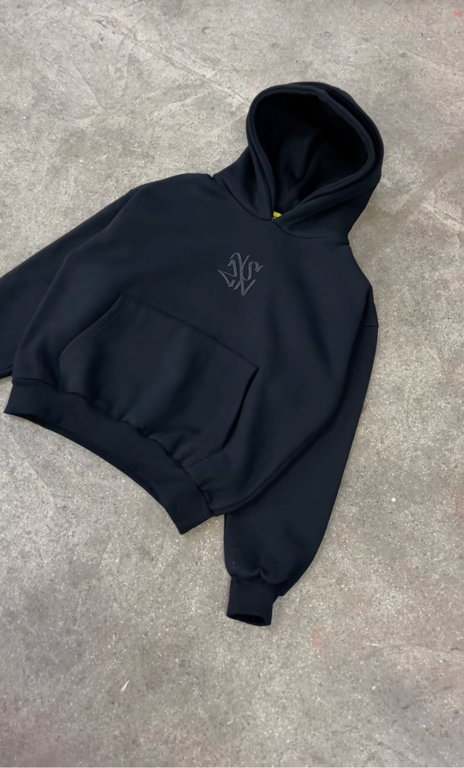 BLACK HOODIE